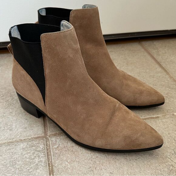 Halogen Skylar Pointy Toe Suede Booties Tan Black Slip On Size 9M  leather - Picture 1 of 8